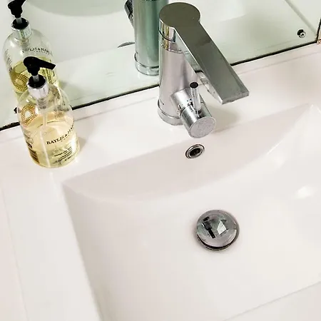 Ross Castle Nocleg ze śniadaniem *