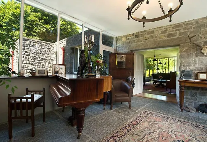 Bed & Breakfast Ross Castle *